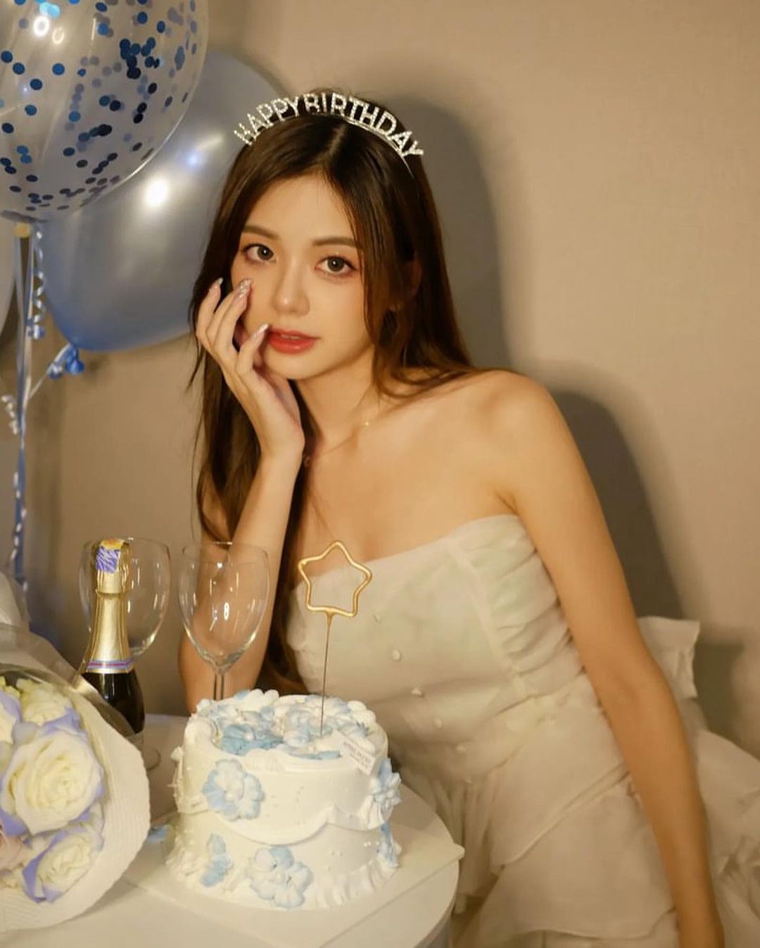 性感妖精「JW靖汶」S曲線太挑逗.....笑容讓所有人融化-第1章-图片4