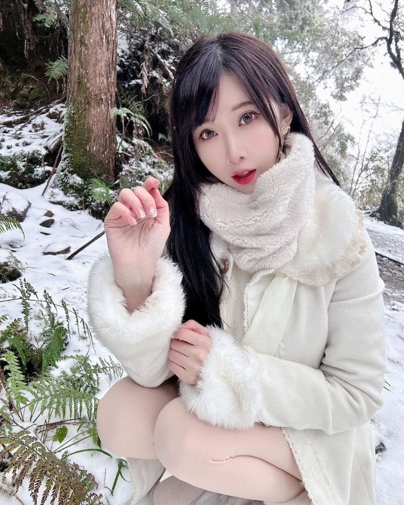 正妹「采衣」太平山賞雪-第1章-图片4