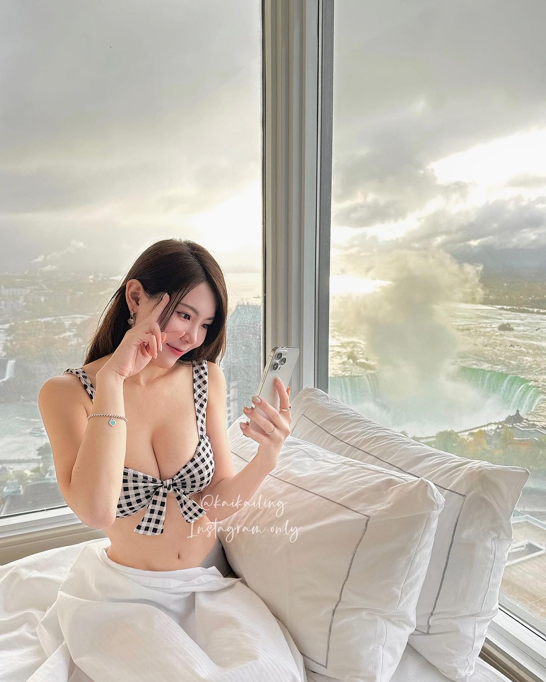 超正數學老師「穿比基尼滑雪」炸出超兇雪白內在美-第1章-图片6