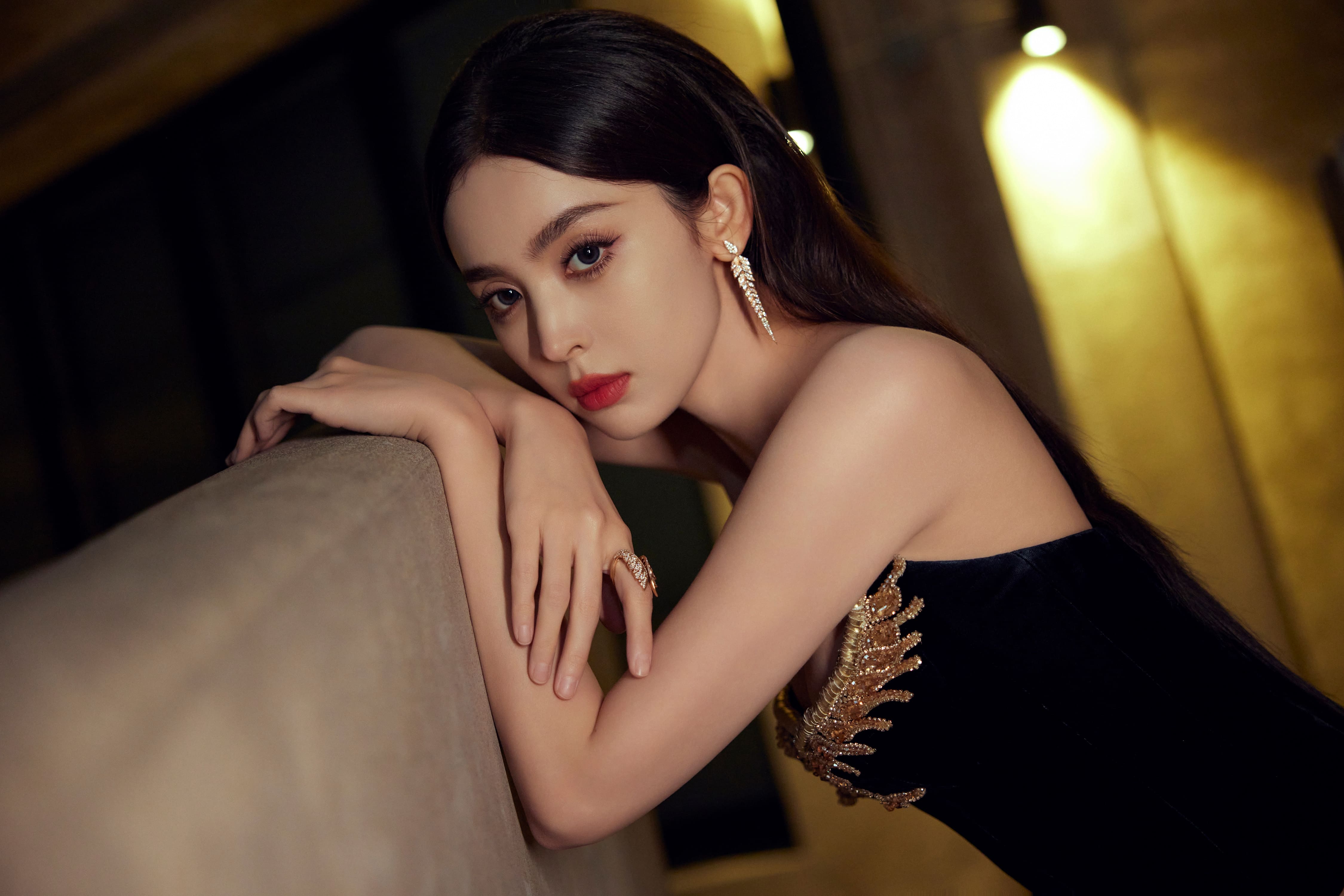 流光溢彩風情萬種—古力娜扎[高清套圖]-第1章-图片4