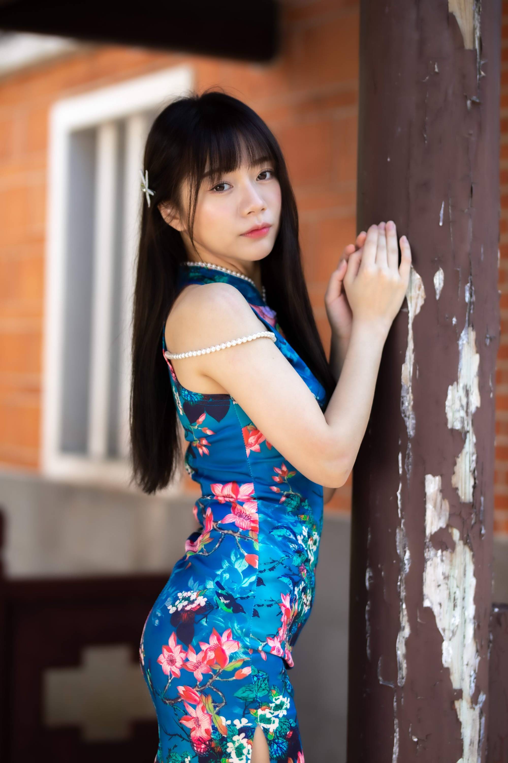 【美腿番外篇系列】長腿美模 Yu Ri 藍花短旗袍 高跟美腿【45P】-第1章-图片32