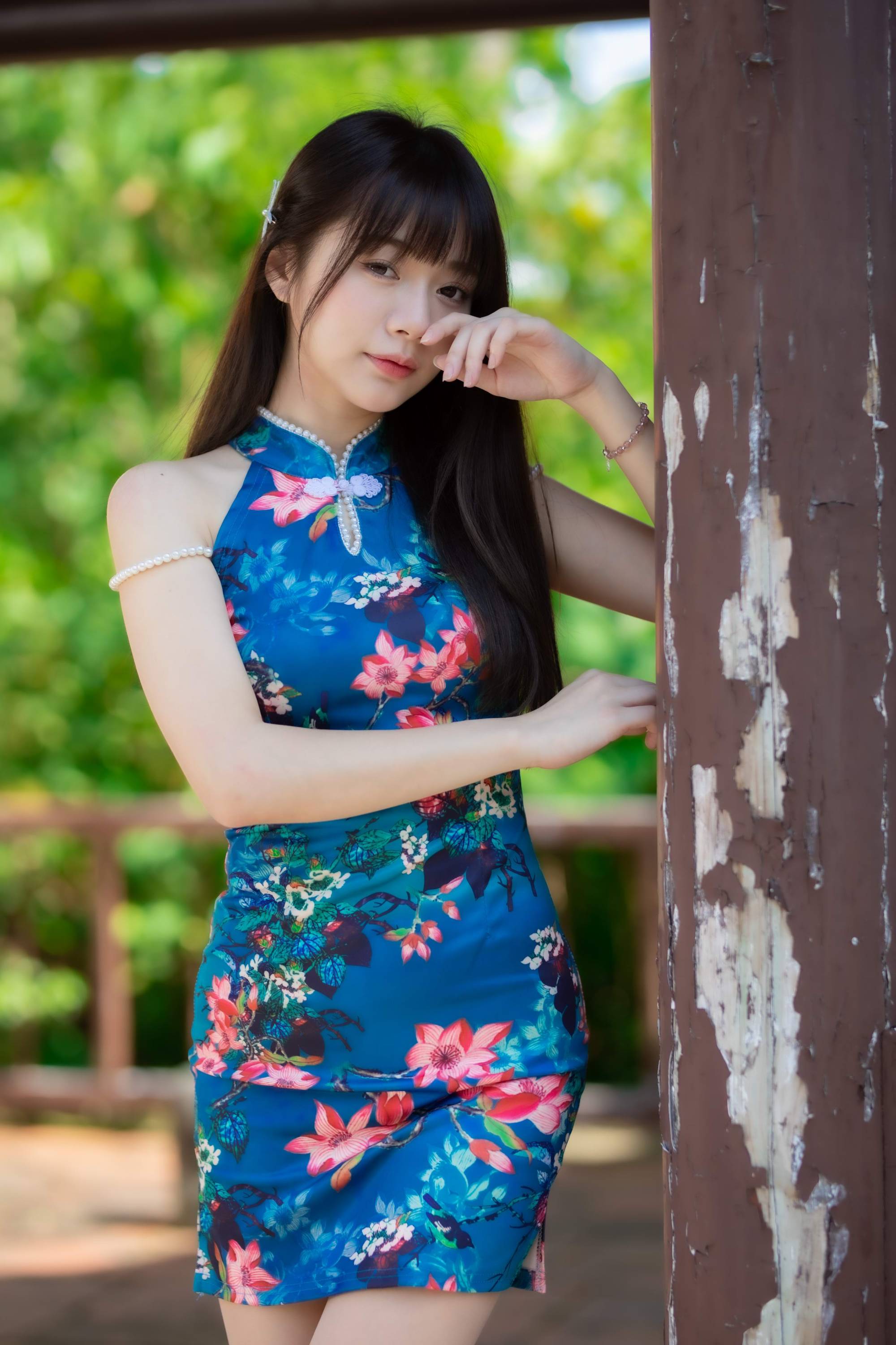 【美腿番外篇系列】長腿美模 Yu Ri 藍花短旗袍 高跟美腿【45P】-第1章-图片36