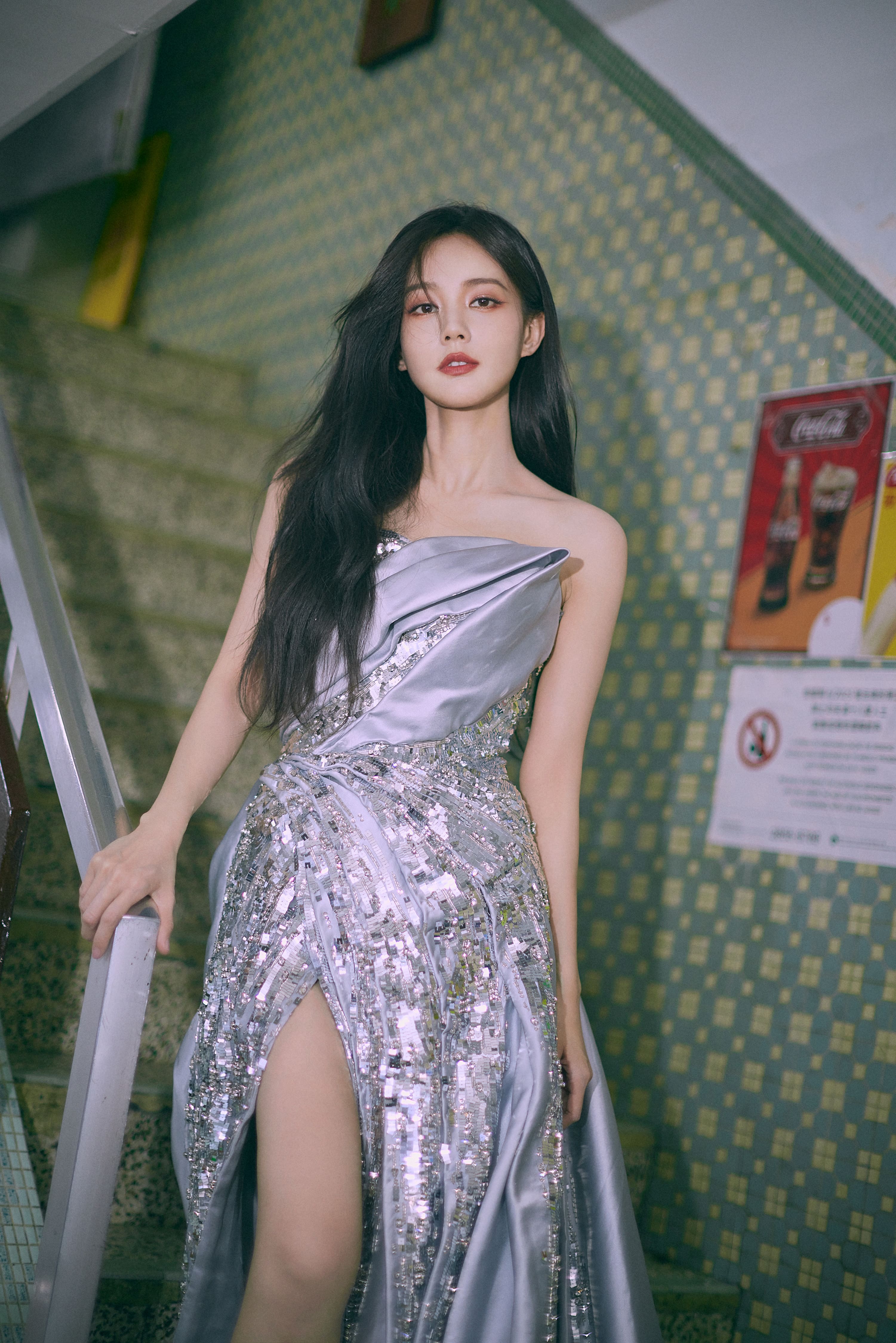 茶餐廳裡的公主桐—李一桐[高清套圖]-第1章-图片3