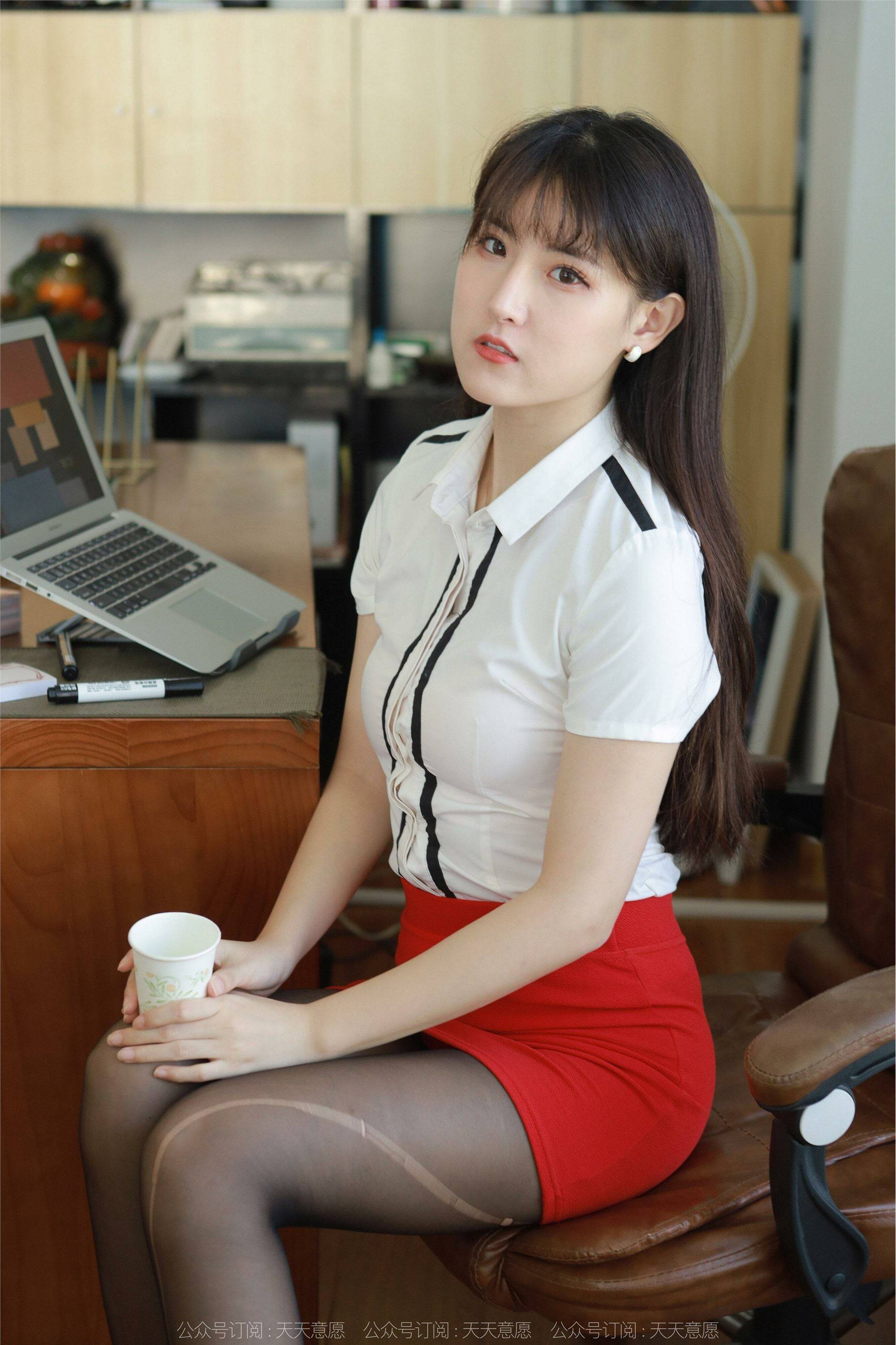 【IESS異思趣向系列】絲享家 小寶《烈焰紅裙》【90P】-第1章-图片33