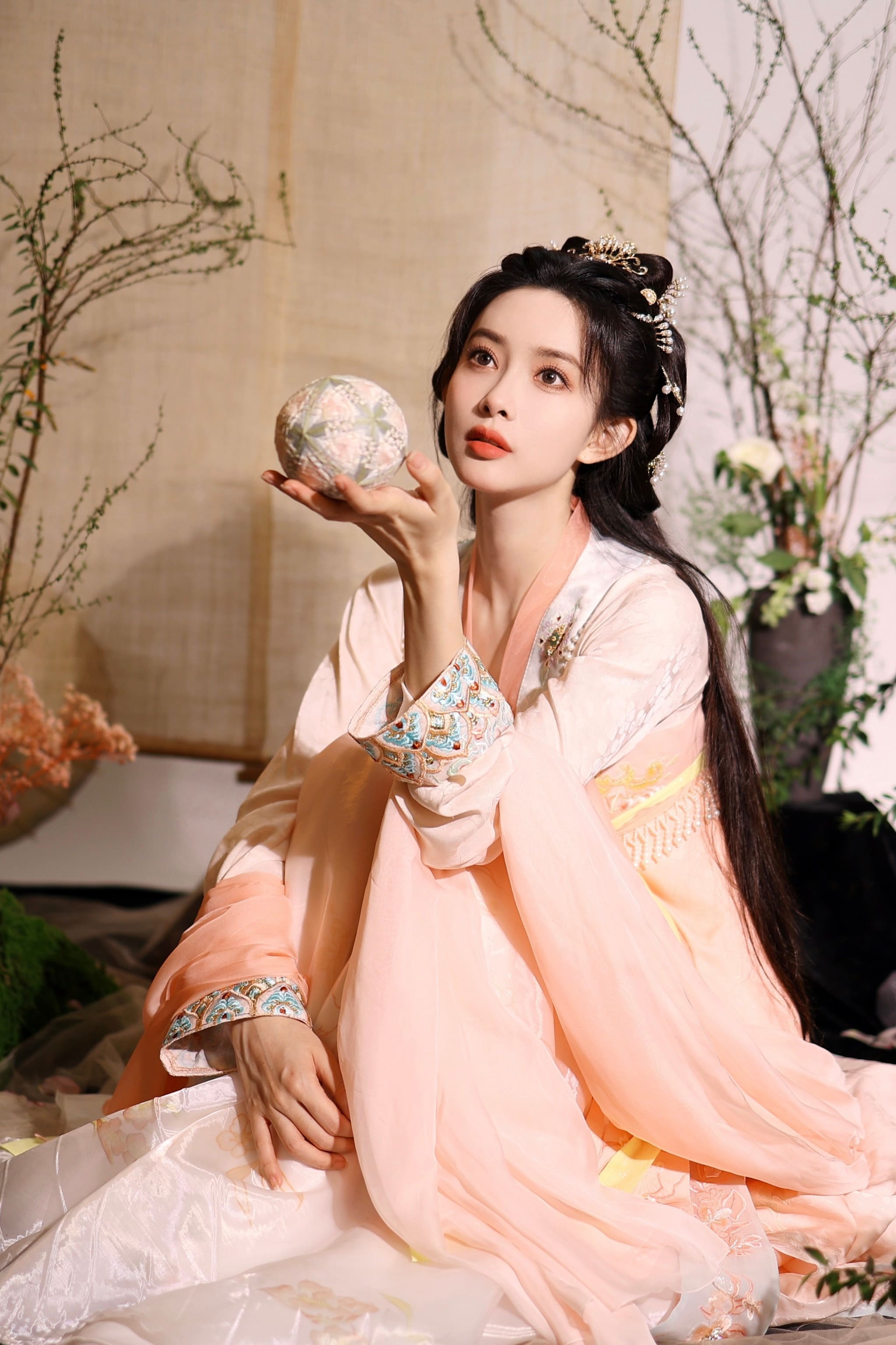 少女戲蝶嬌媚多姿—孟子義[高清套圖]-第1章-图片4