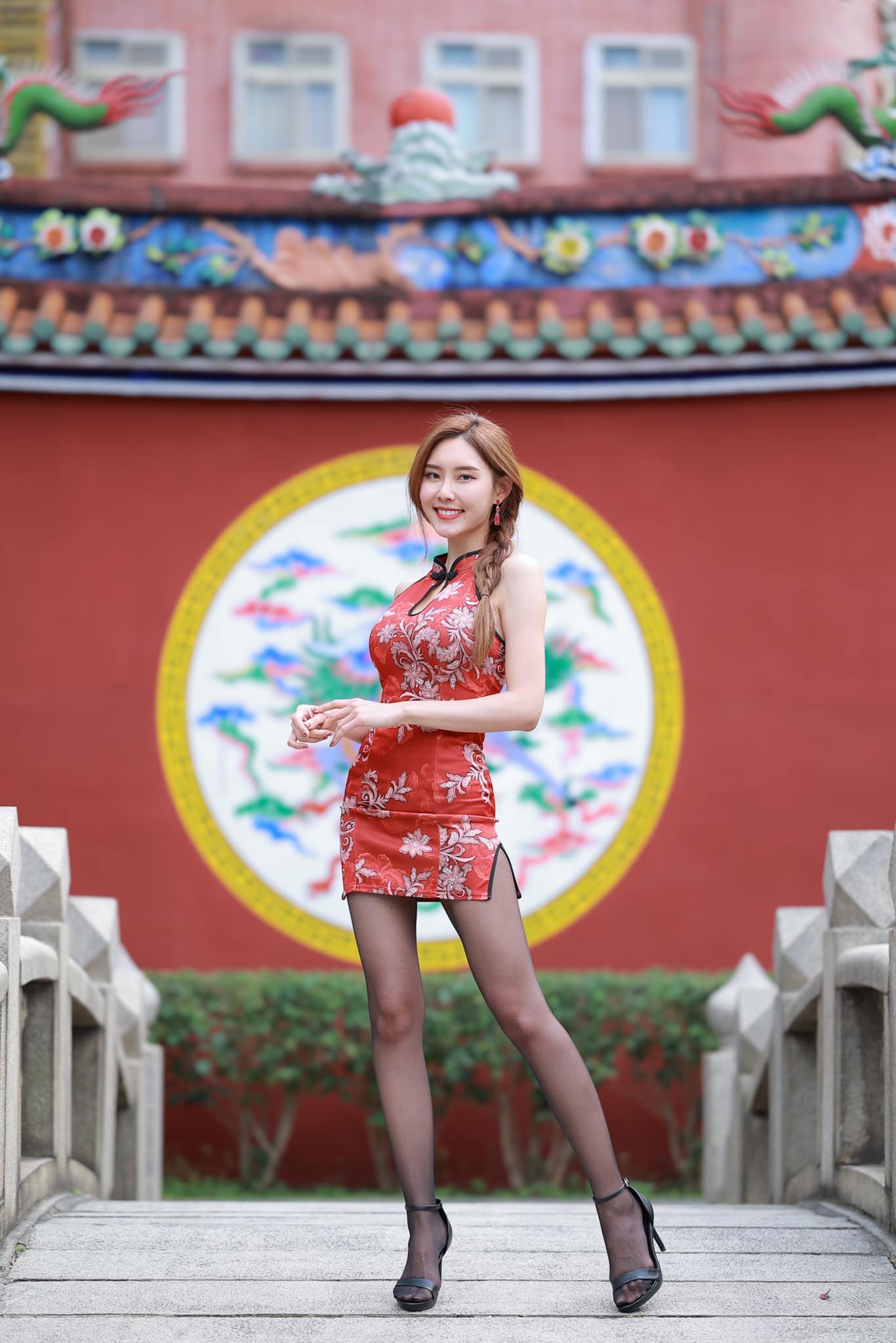 【網路收集】台灣美腿女郎Q尼(郭珉妏) 美女外拍寫實 (七)-第1章-图片3