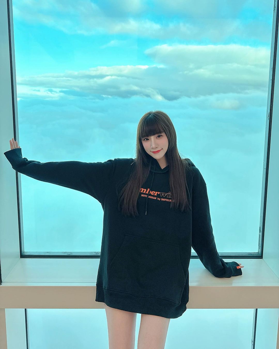 超辣女孩「Amber倩宇」完美身材挑戰極限！視線移不開-第1章-图片3