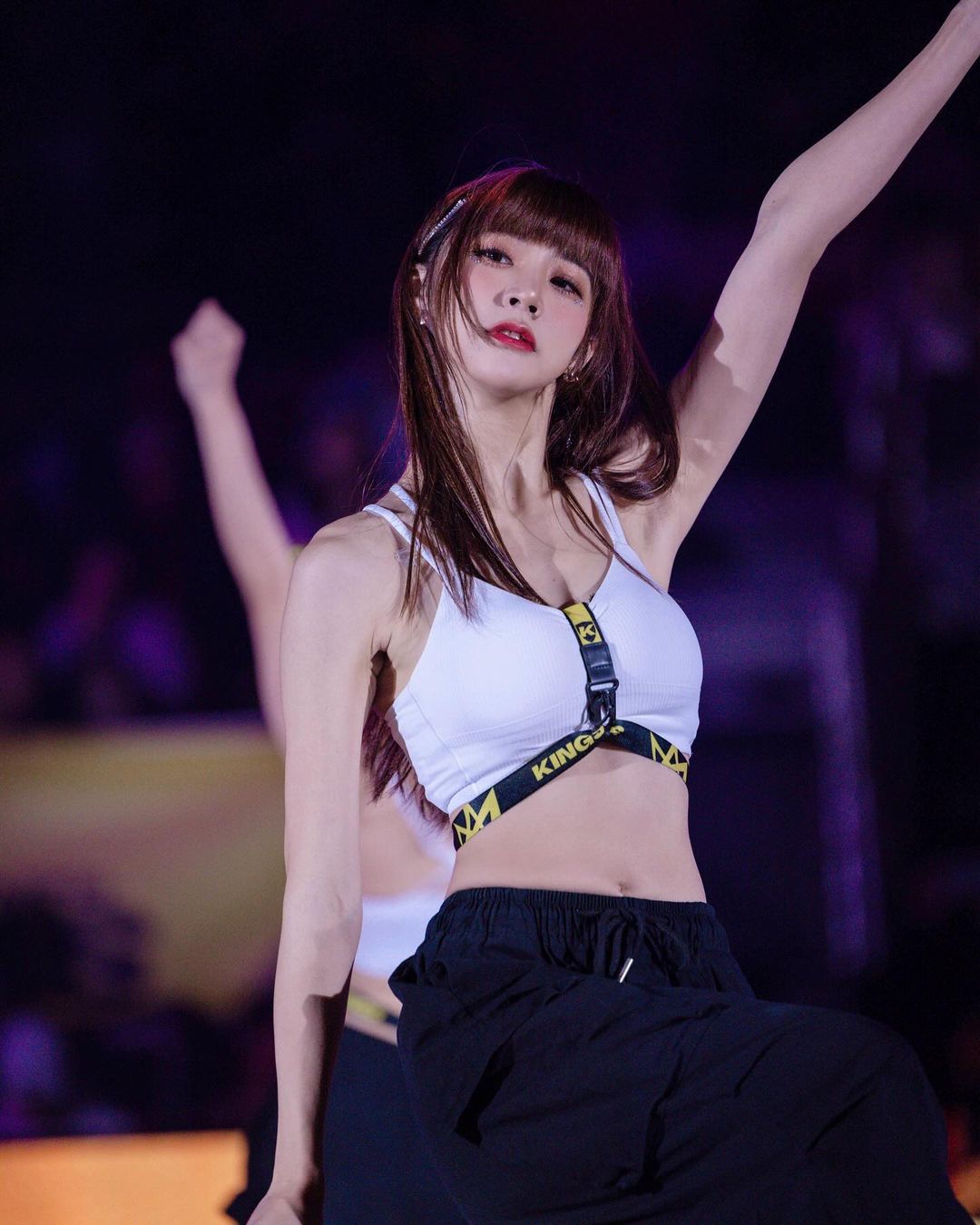 超辣女孩「Amber倩宇」完美身材挑戰極限！視線移不開-第1章-图片7