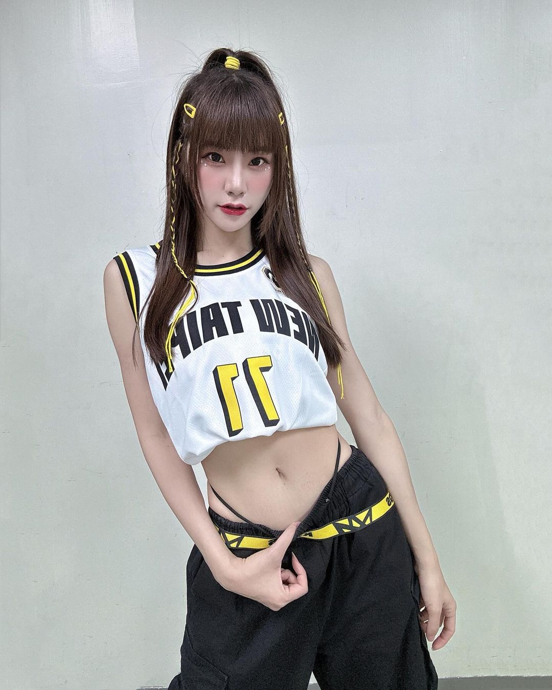 超辣女孩「Amber倩宇」完美身材挑戰極限！視線移不開-第1章-图片9