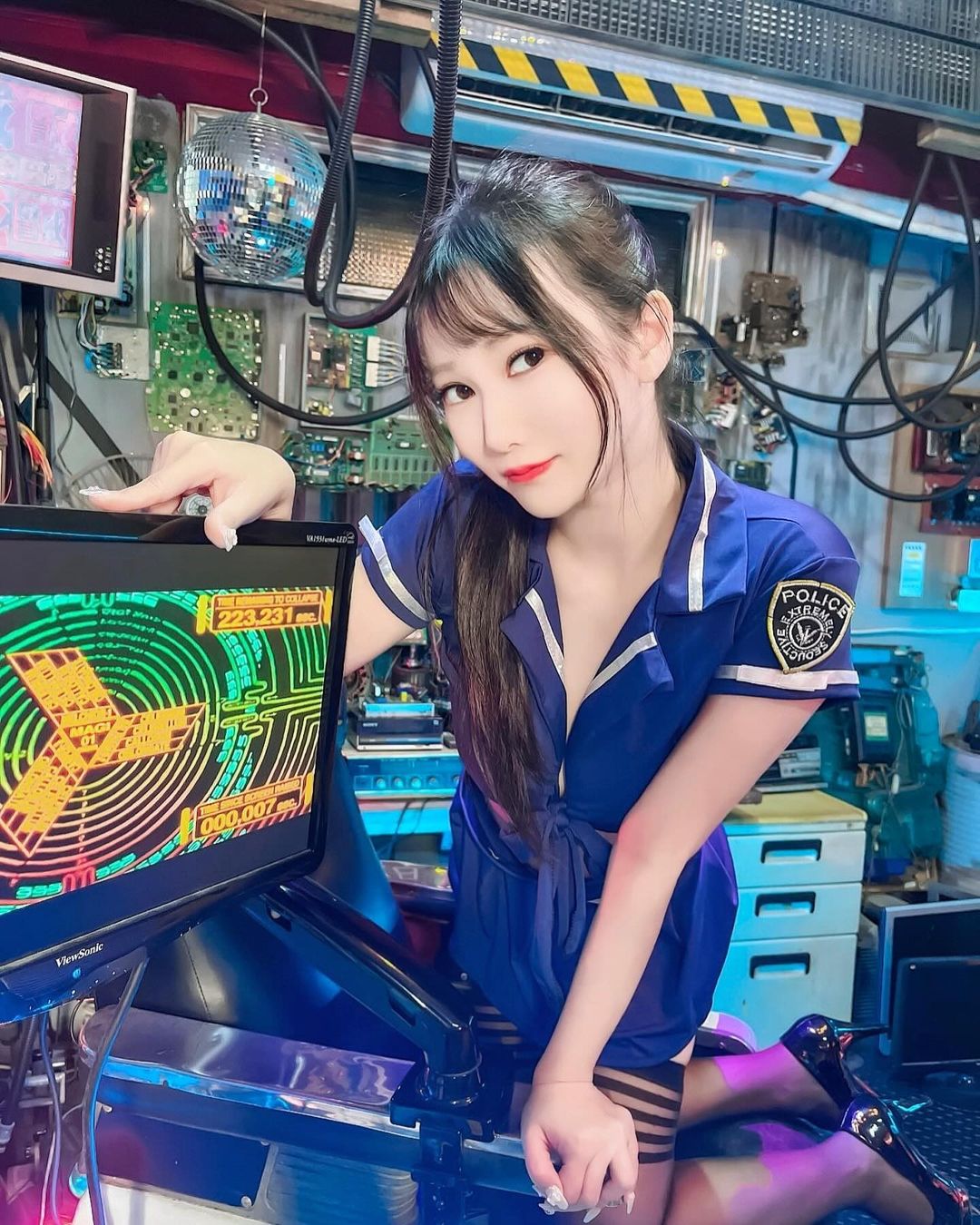 美乳正妹「Yvie又又」渾圓白皙上圍......比基尼包不住-第1章-图片8