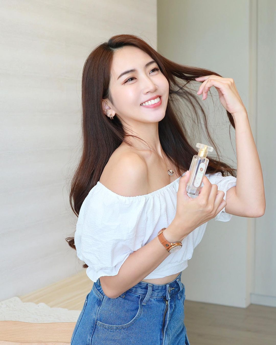 正妹「菁菁」魅力爆棚的自信氣質 讓人無法抗拒-第1章-图片8