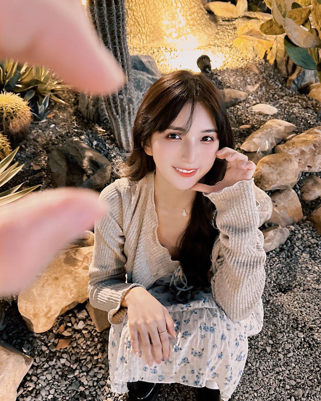 正妹「Dora」胸前車頭燈好兇！ 精緻美顏還有惹火身材-第1章-图片3