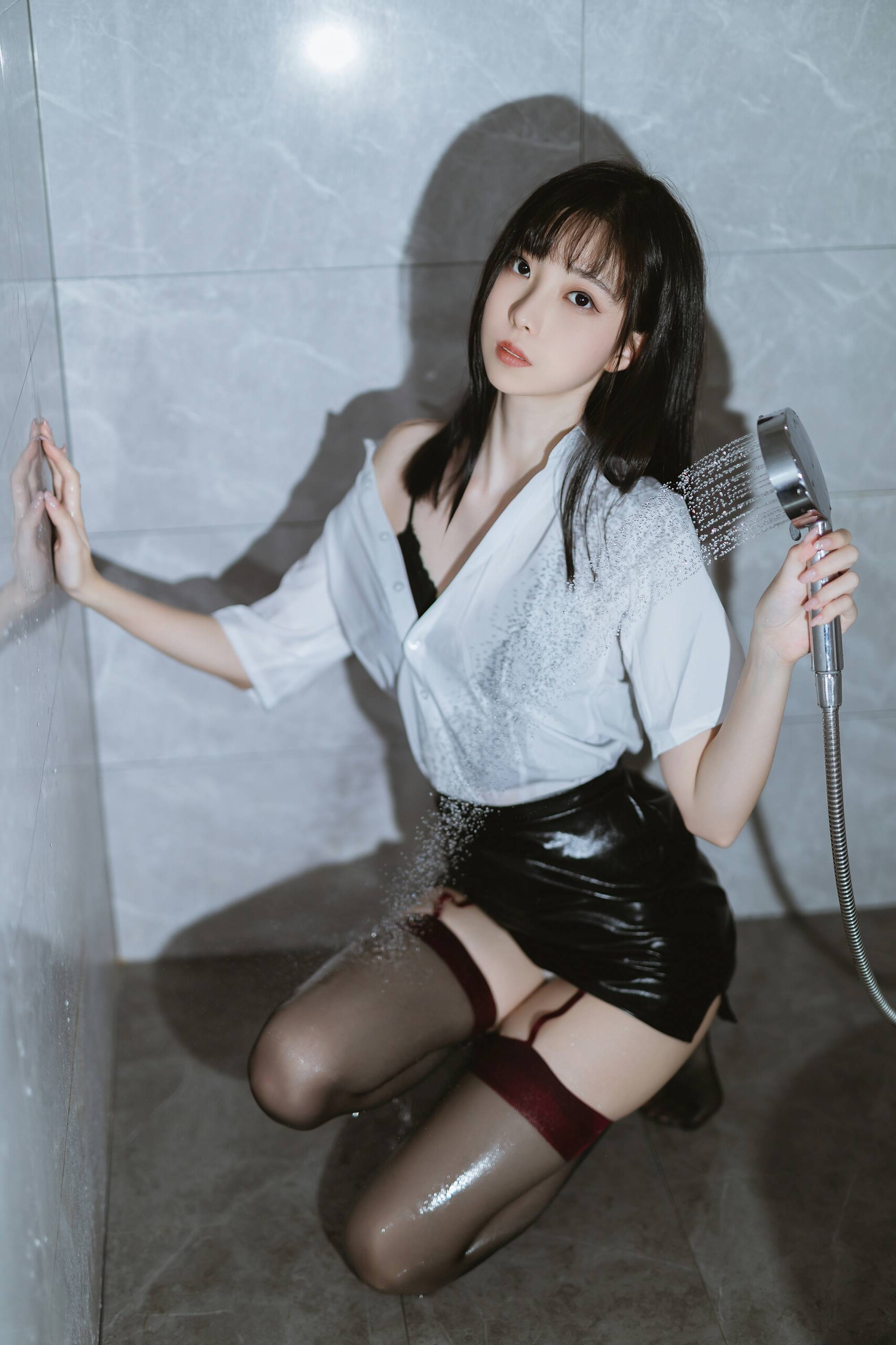 【網路收集系列】福利姬 許岚LAN《 吊帶黑絲皮裙 》VIP福利帖全【59P】-第1章-图片22