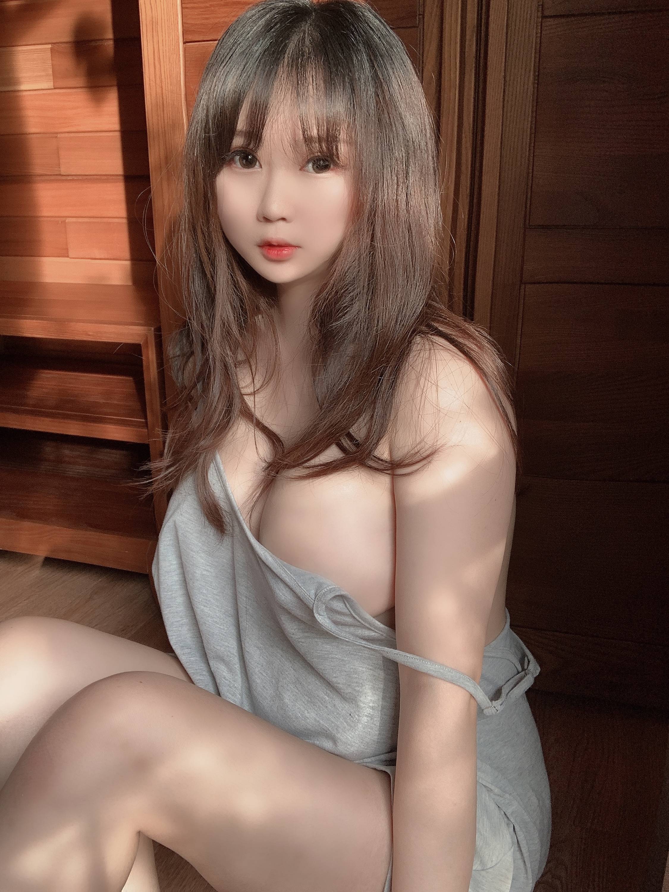 【網路收集系列】福利姬 依醬呀《 推特合集 》VIP福利帖【76P】-第1章-图片18