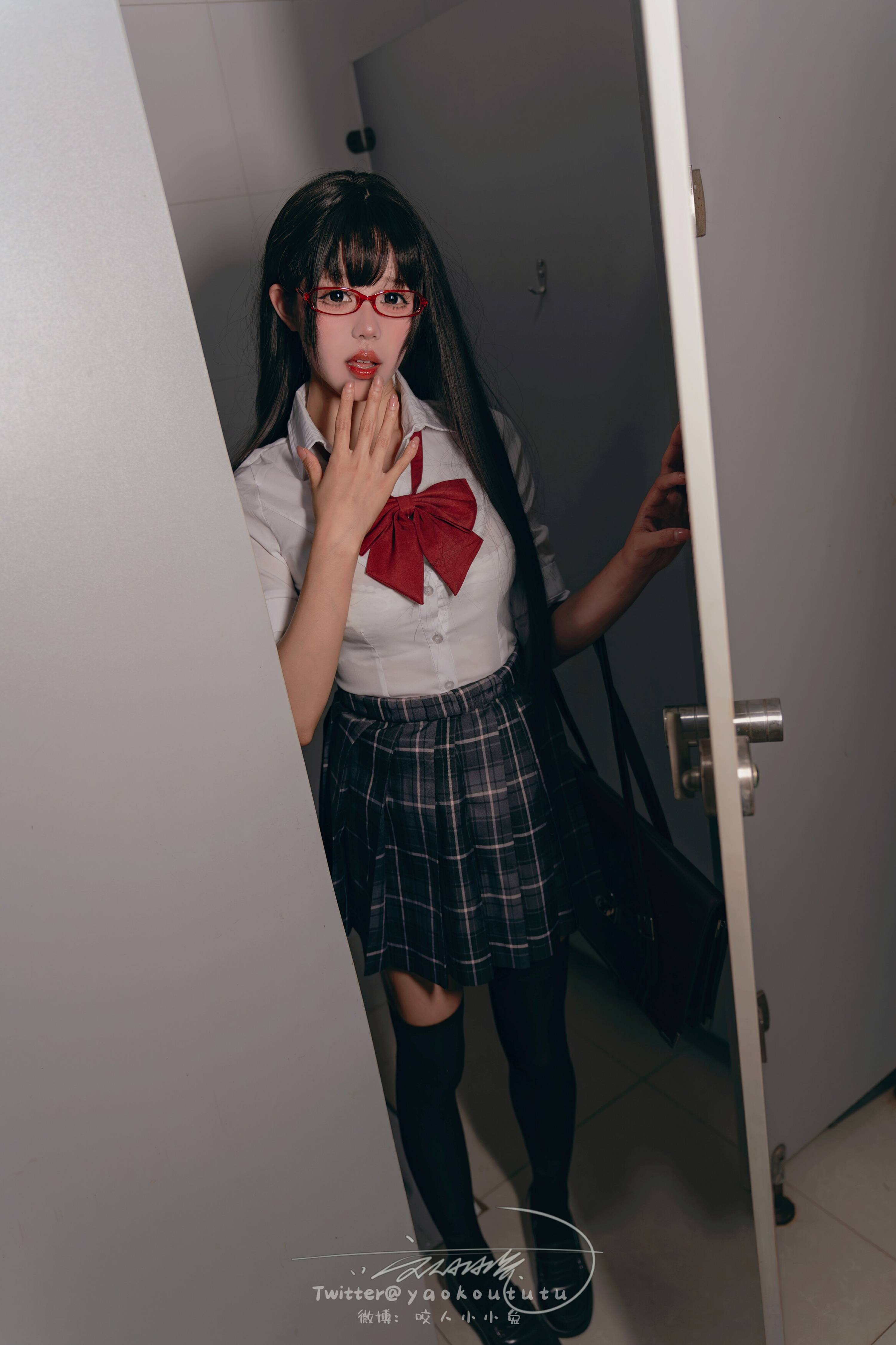 【網路收集系列】福利姬 咬一口兔娘《電車驚魂&期待》VIP福利帖全【75P】-第1章-图片44