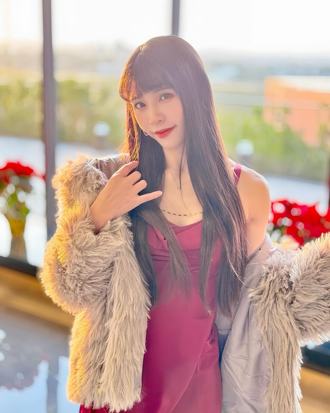 正妹「陸筱晴」細腰曲線好誘惑！眼睛狂吃冰淇淋-第1章-图片3