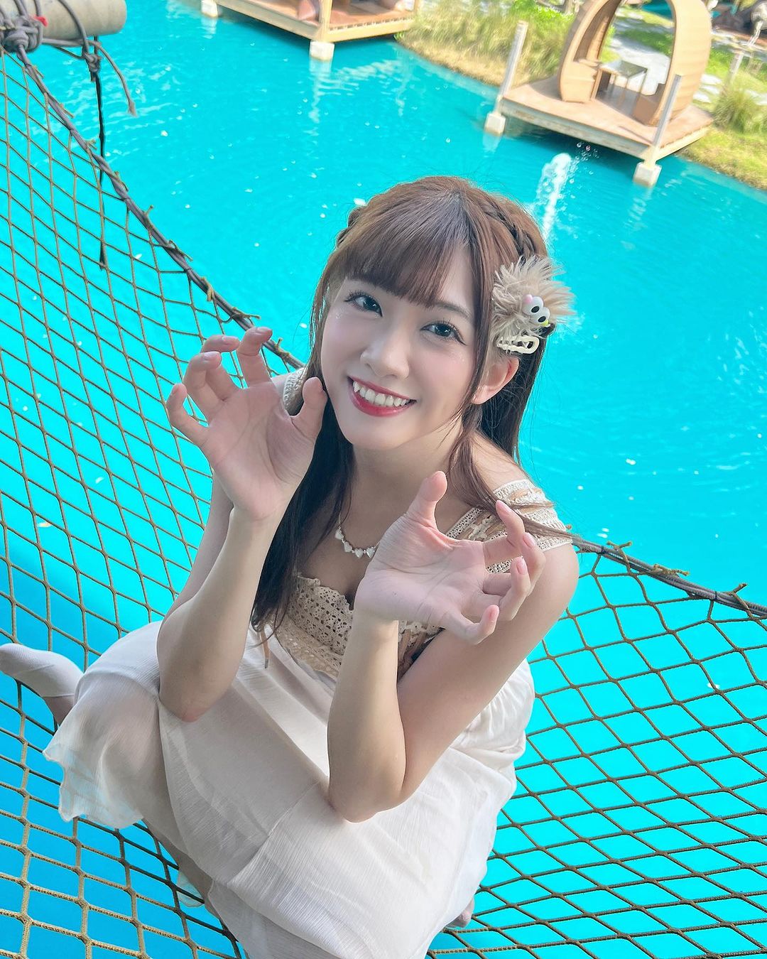 新一代女神「冼迪琦」小露深溝前傾視角實在太邪惡-第1章-图片4