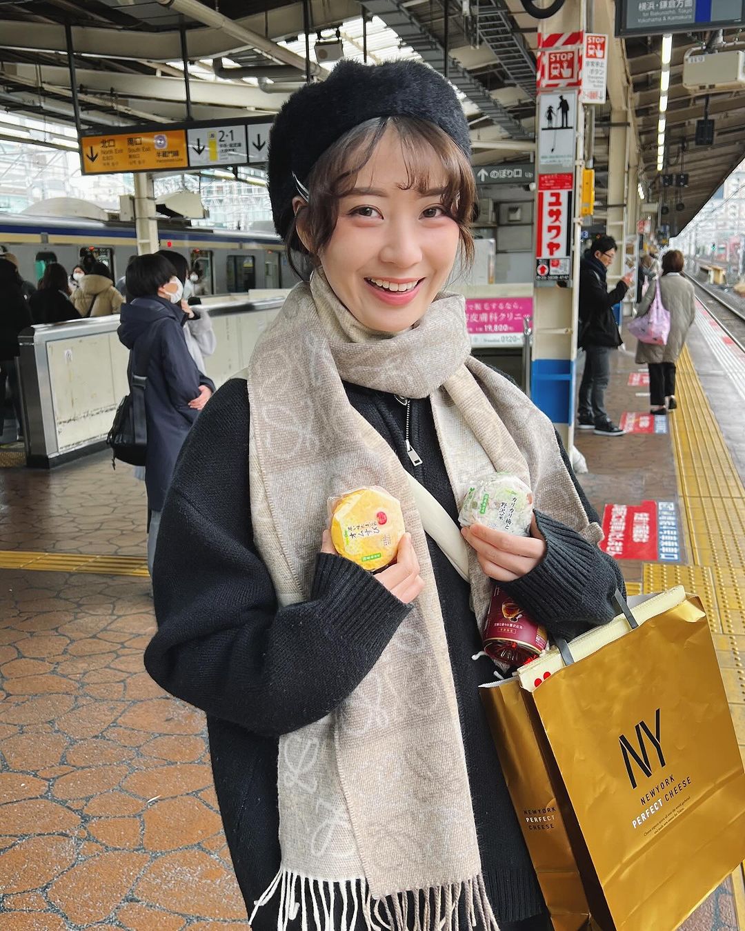 正妹網紅「Lucy」帶著挑逗眼神 勾人微笑太無法無天-第1章-图片2