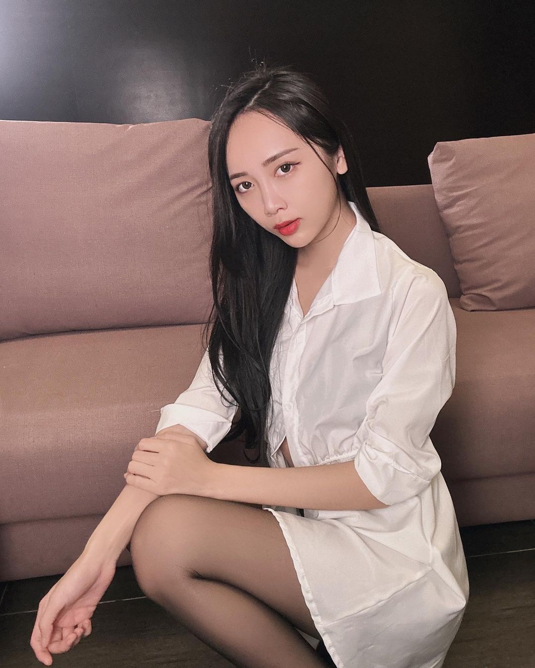 性感姐姐「施紹婷」曬長腿讓人無法抗拒.....受不了-第1章-图片10