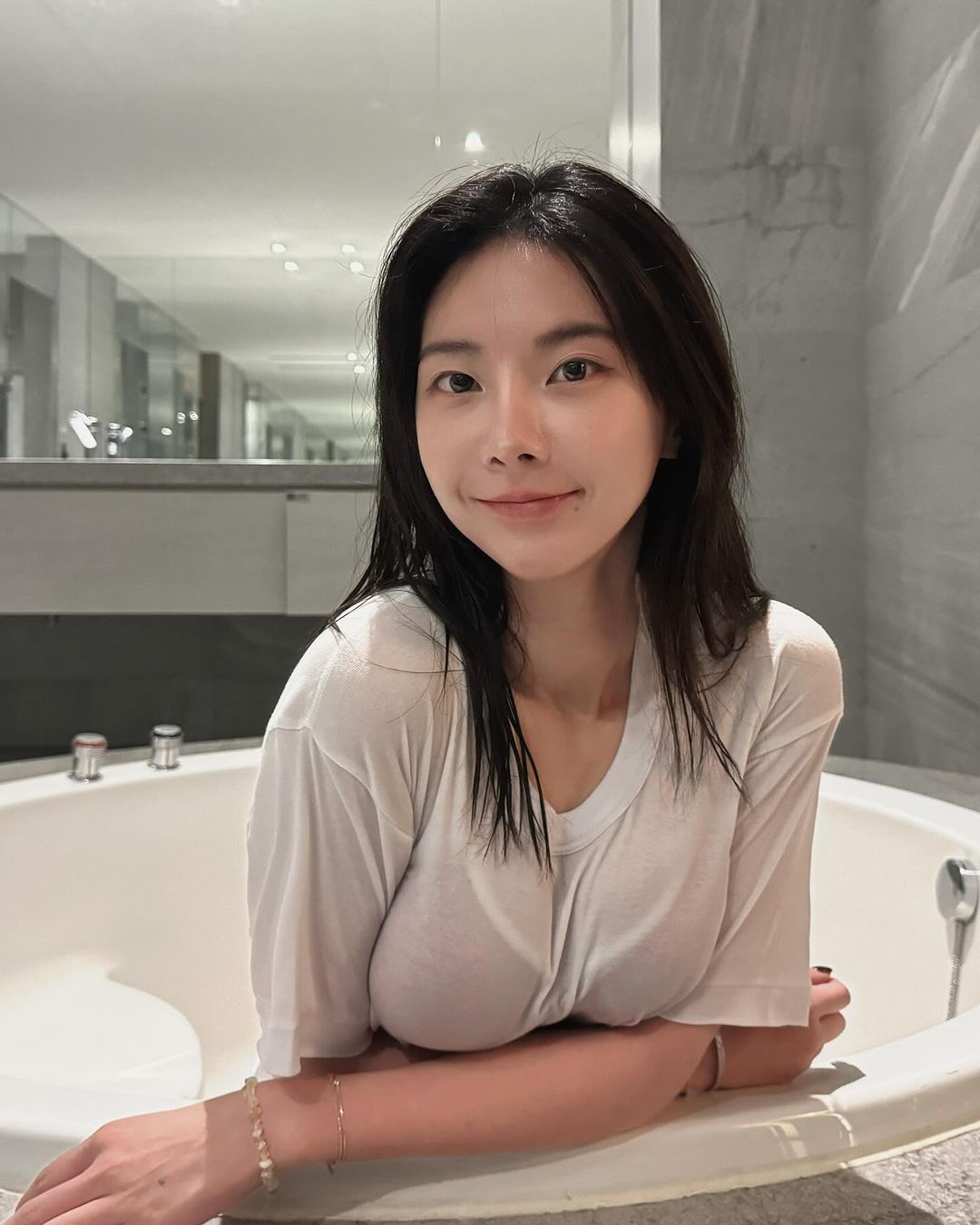 「zamy奎丁」超完美臉蛋＋誘人身材誰受得了-第1章-图片2