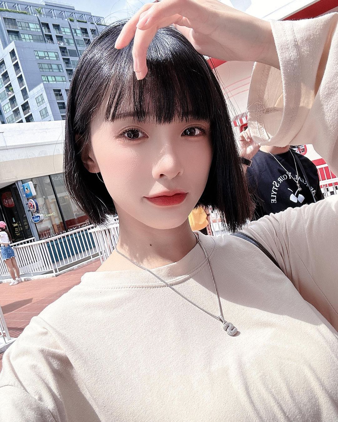 火辣網美「蕭芷渲」身材超乎想像....奶球差點掉出來好邪惡-第1章-图片6