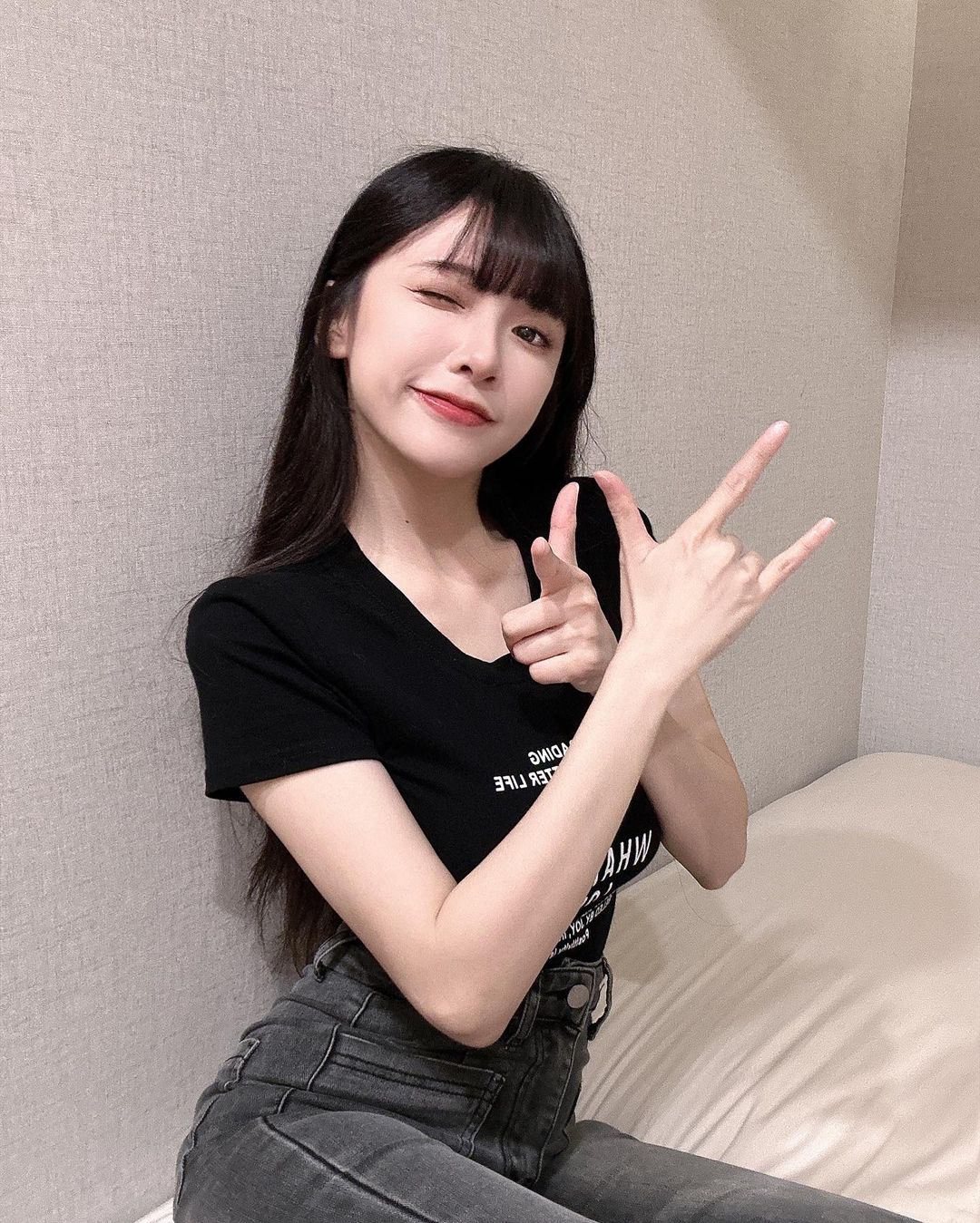 火辣網美「蕭芷渲」身材超乎想像....奶球差點掉出來好邪惡-第1章-图片7