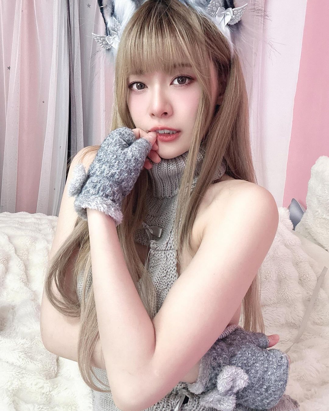 氣質正妹「Vivi林芝衣」 極品白嫩長輩讓人受不了-第1章-图片3