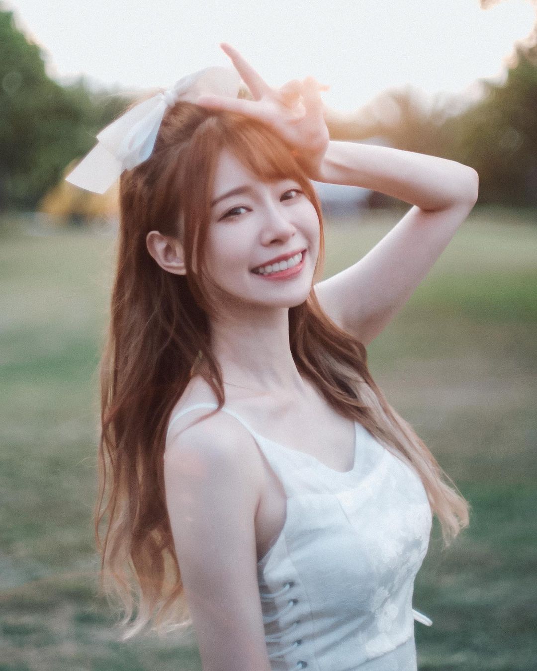 氣質正妹「Vivi林芝衣」 極品白嫩長輩讓人受不了-第1章-图片10