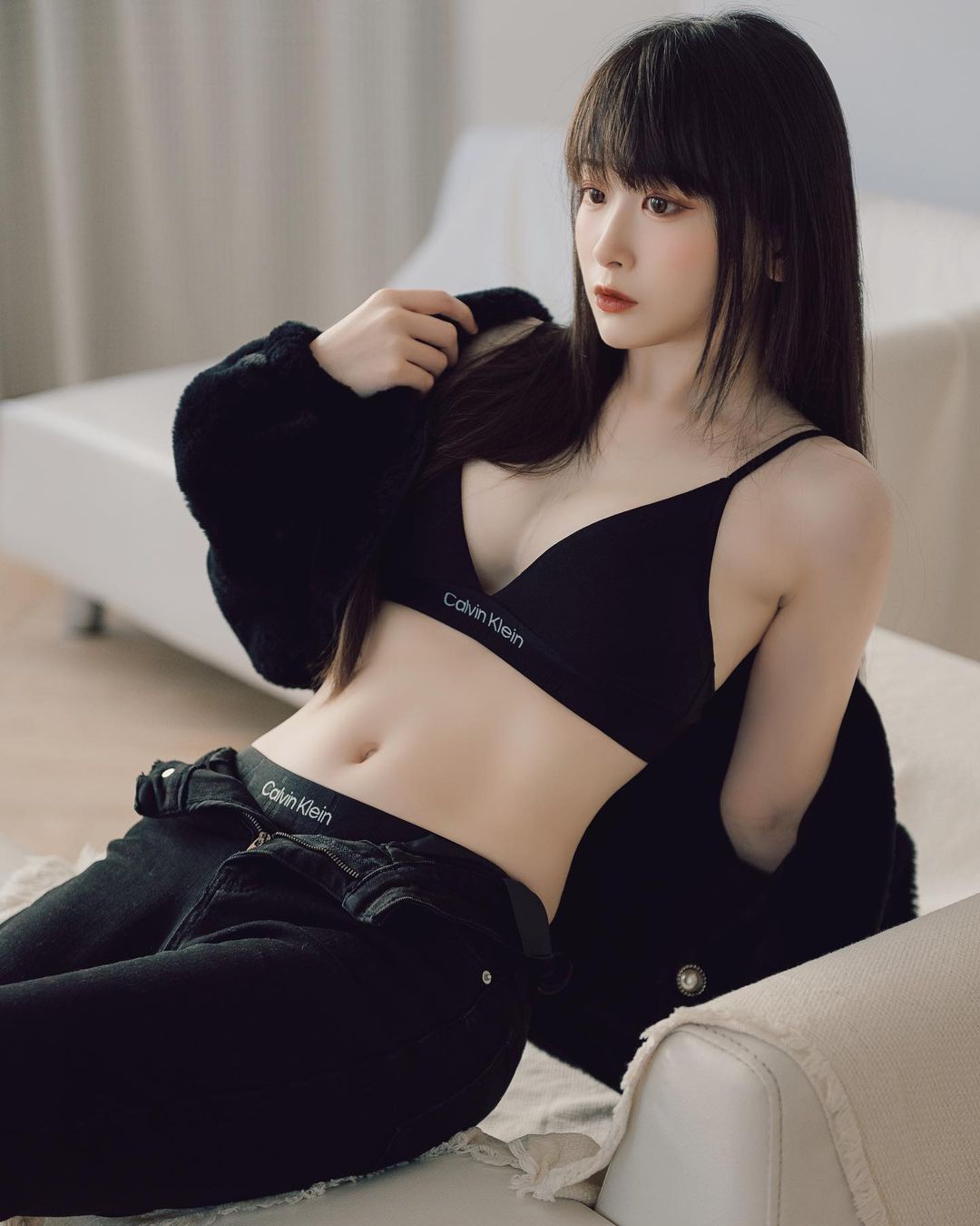 俏皮女神「薇薇」乳量都溢出來 雪白美胸超犯規-第1章-图片10