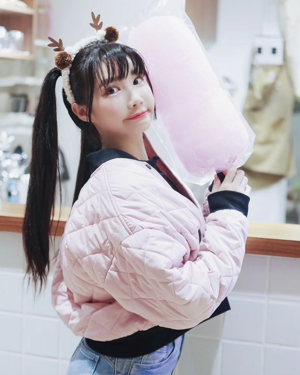 「筠熹」飽滿美乳若隱若現 姣好身材直接擄獲你芳心-第1章-图片2