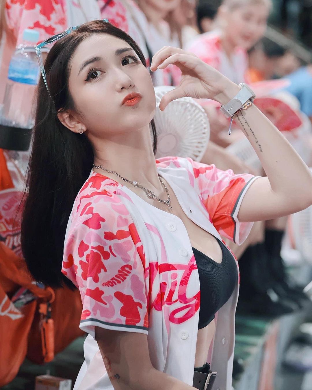 正妹「綵冞」奶香四溢畫面流出 兇悍身材好犯規-第1章-图片7