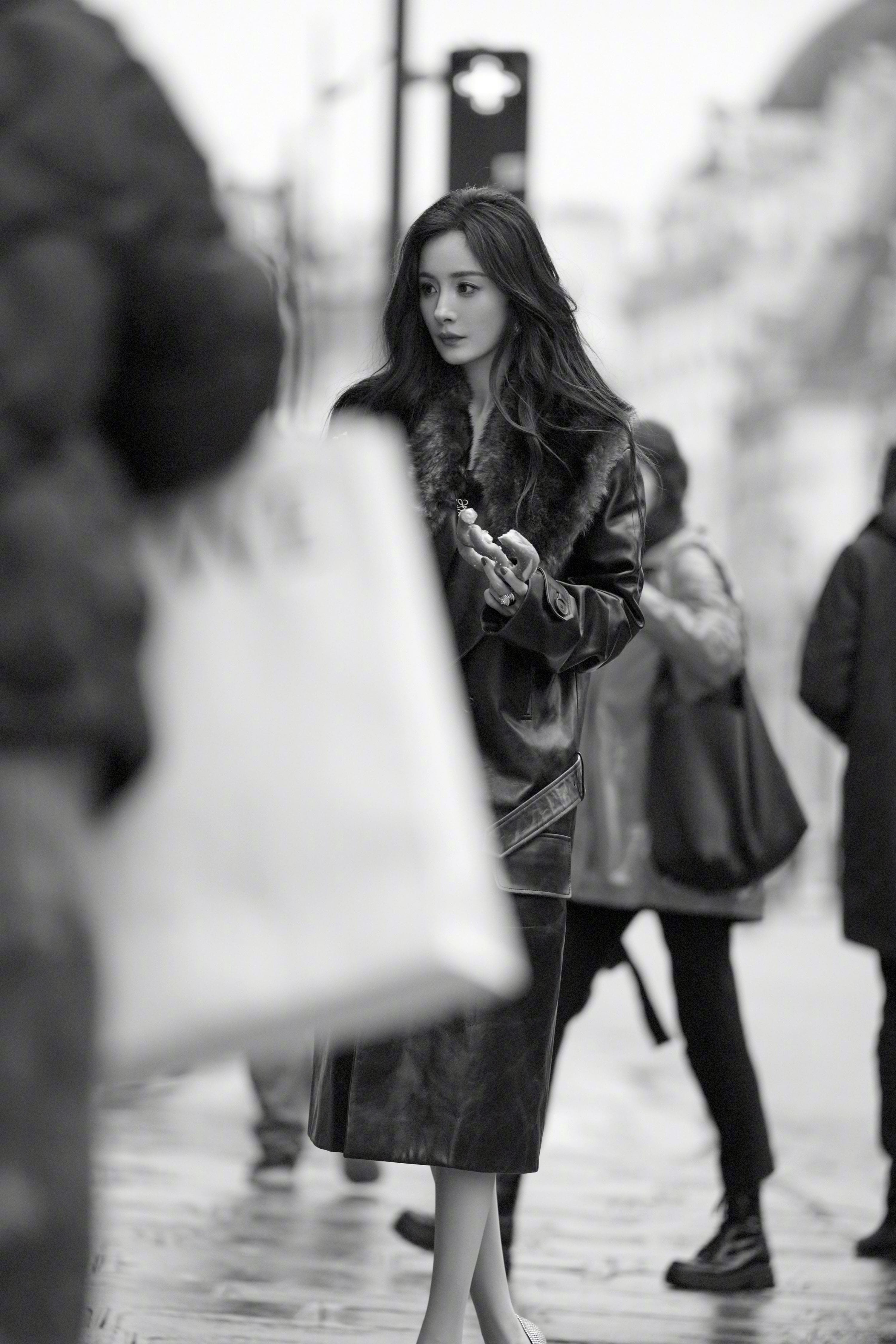 LOEWE2024秋冬女裝秀—楊冪[高清套圖]-第1章-图片11