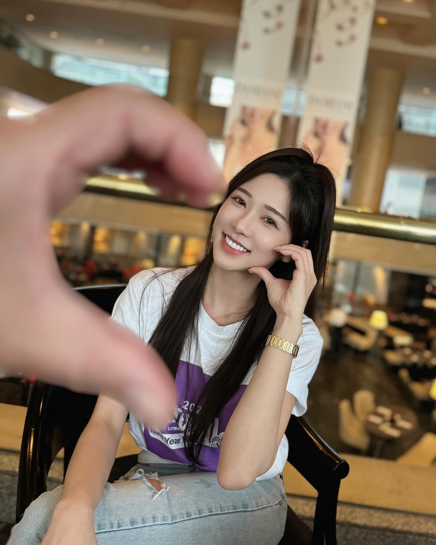 優質女孩「杜衫杉」展現深長事業線 火辣養眼畫面讓人受不了-第1章-图片1