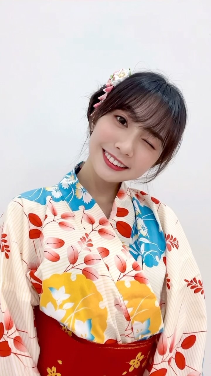 療癒系女孩「慈妹」渾圓美乳藏不住 全身上下超火辣-第1章-图片2