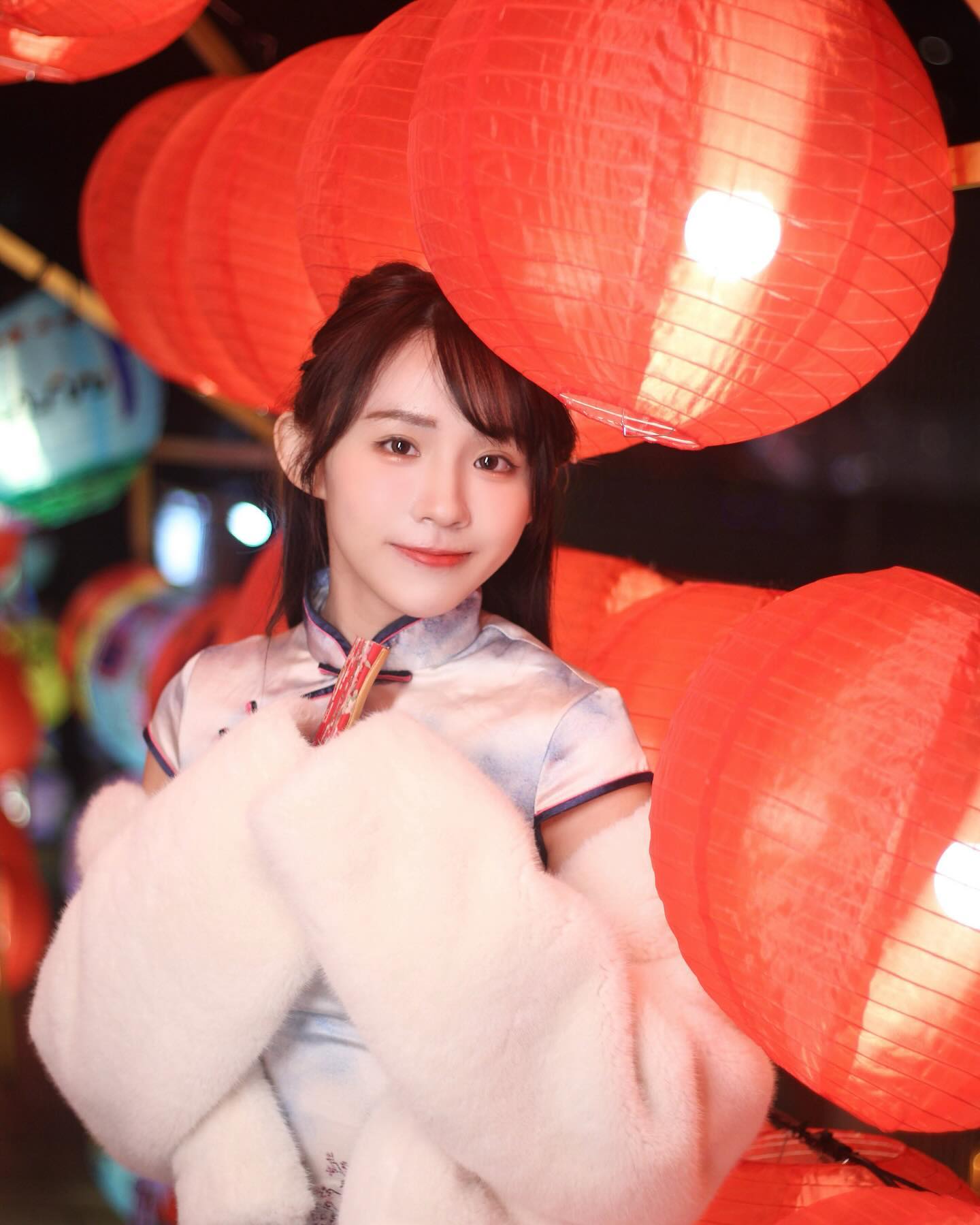 小隻馬女孩「講薑」無辜大眼好誘惑 渾圓蜜桃回味無窮-第1章-图片4