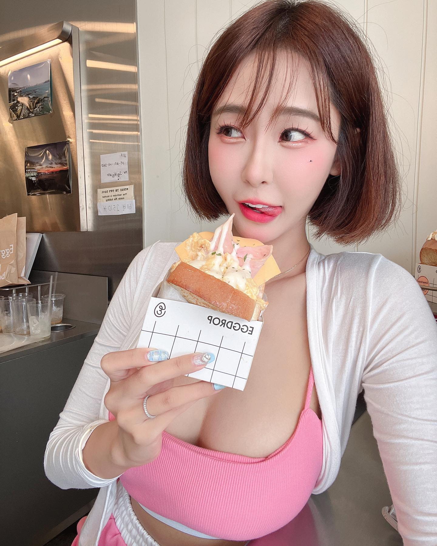 長腿正妹「Winnie小雪」飽滿身材露出畫面逼死人-第1章-图片10