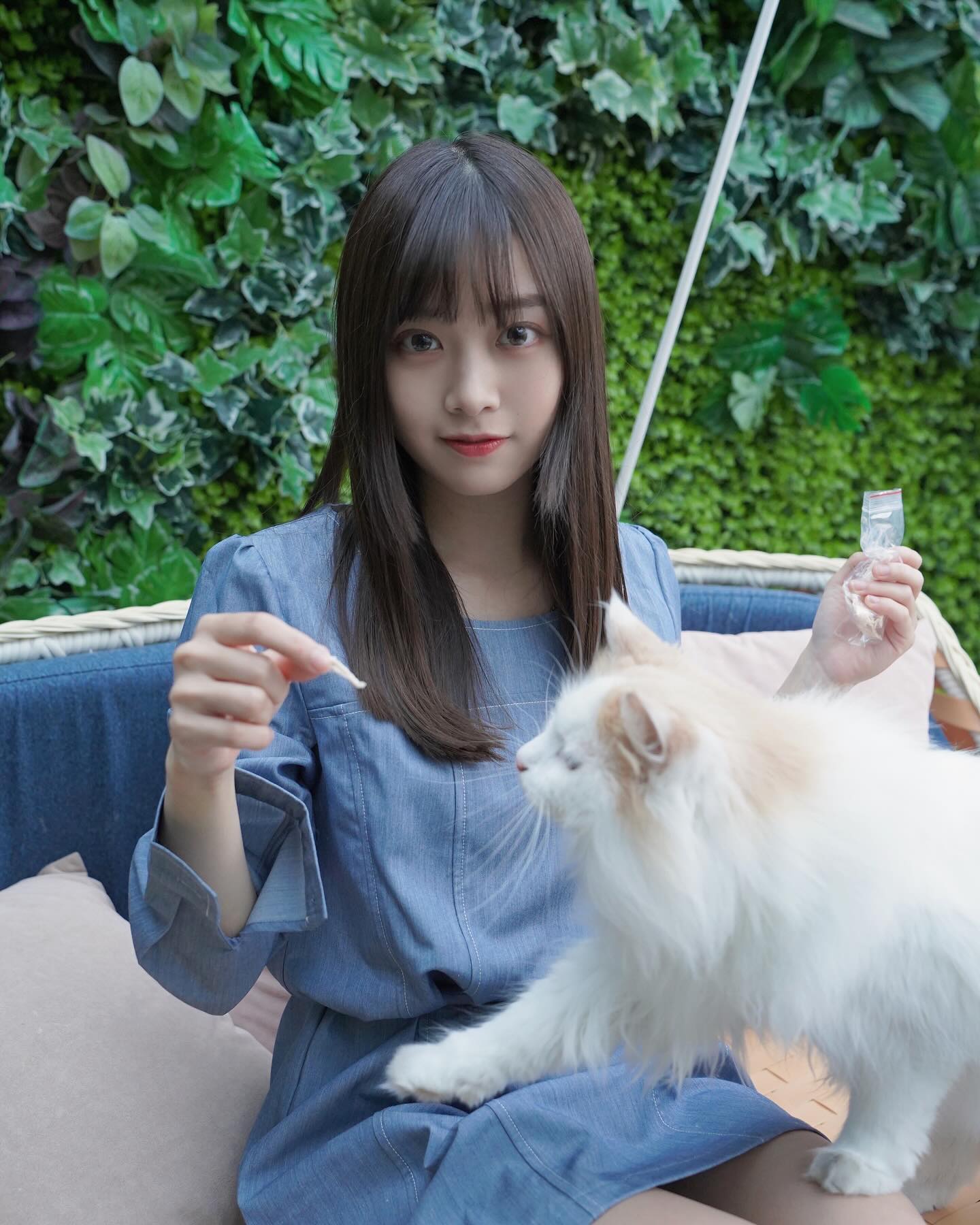 鄰家妹「容欣」長得美又有氣質 清甜微笑一秒讓人愛上-第1章-图片2