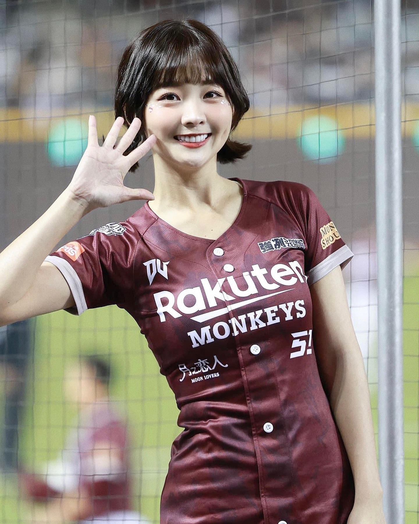 啦啦隊女孩「籃籃」童顏底下暗藏著火辣 光看就熱了-第1章-图片1