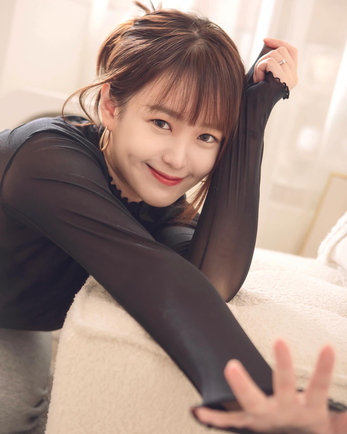 校花「王緒緒」小露深溝角度太性感 全身上下都迷人-第1章-图片1