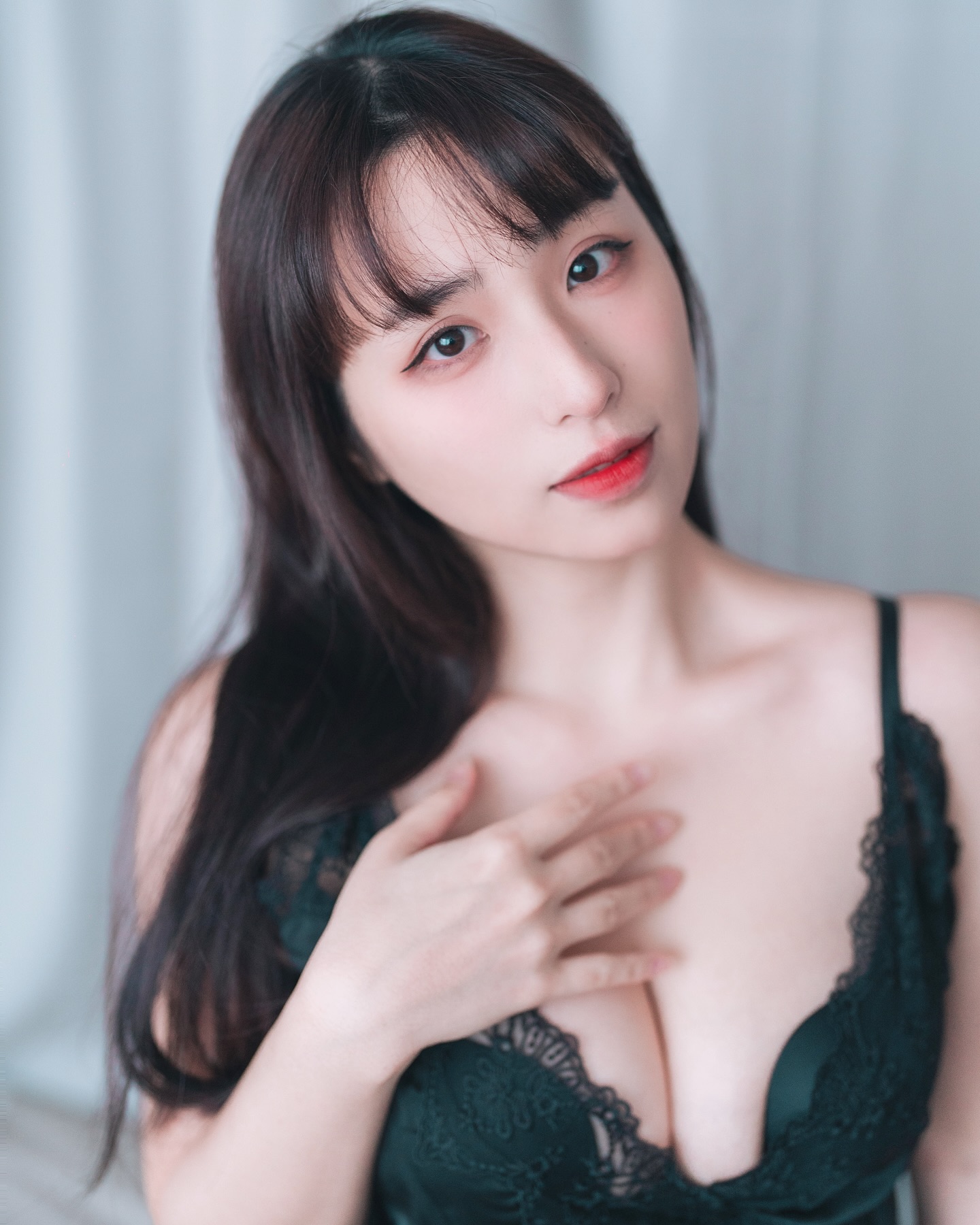 甜美網紅「蘋蘋澎澎」姣好身材曲線在鏡頭前一覽無遺-第1章-图片2