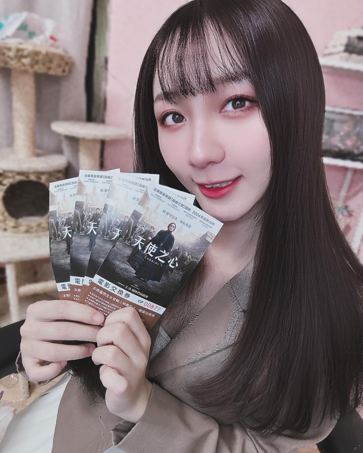 性感女神「子喵koneko」火辣模樣讓人招架不住-第1章-图片5