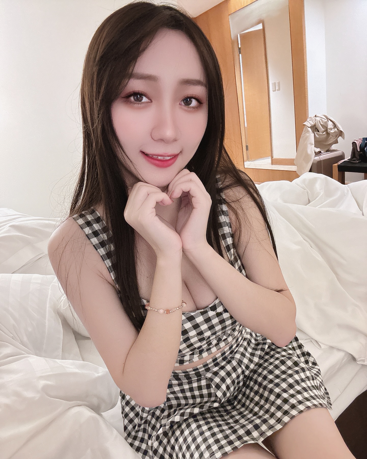 性感女神「子喵koneko」火辣模樣讓人招架不住-第1章-图片7