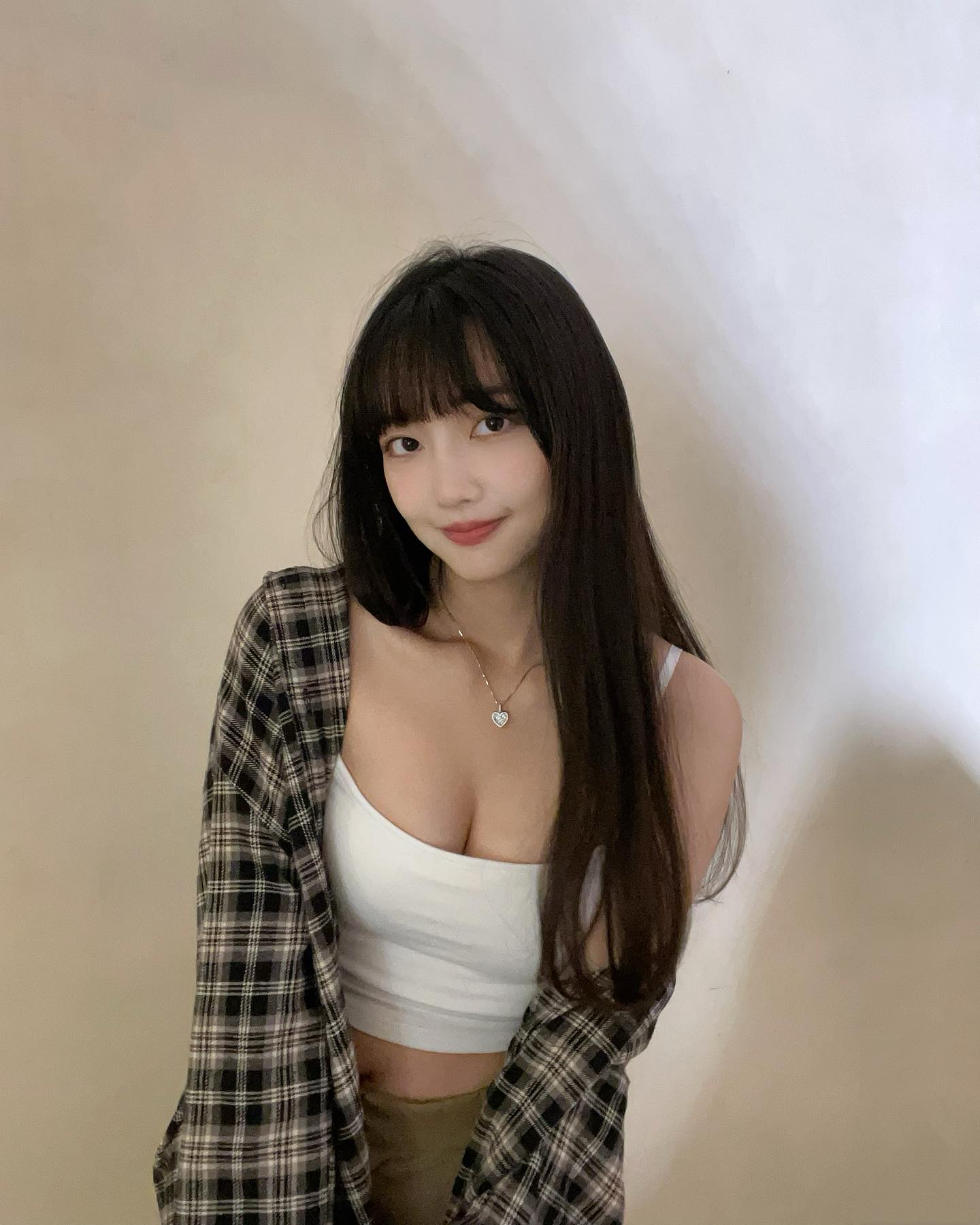 啦啦隊御姊「少鹽」甜美臉蛋秒放仙氣網暈爛-第1章-图片10