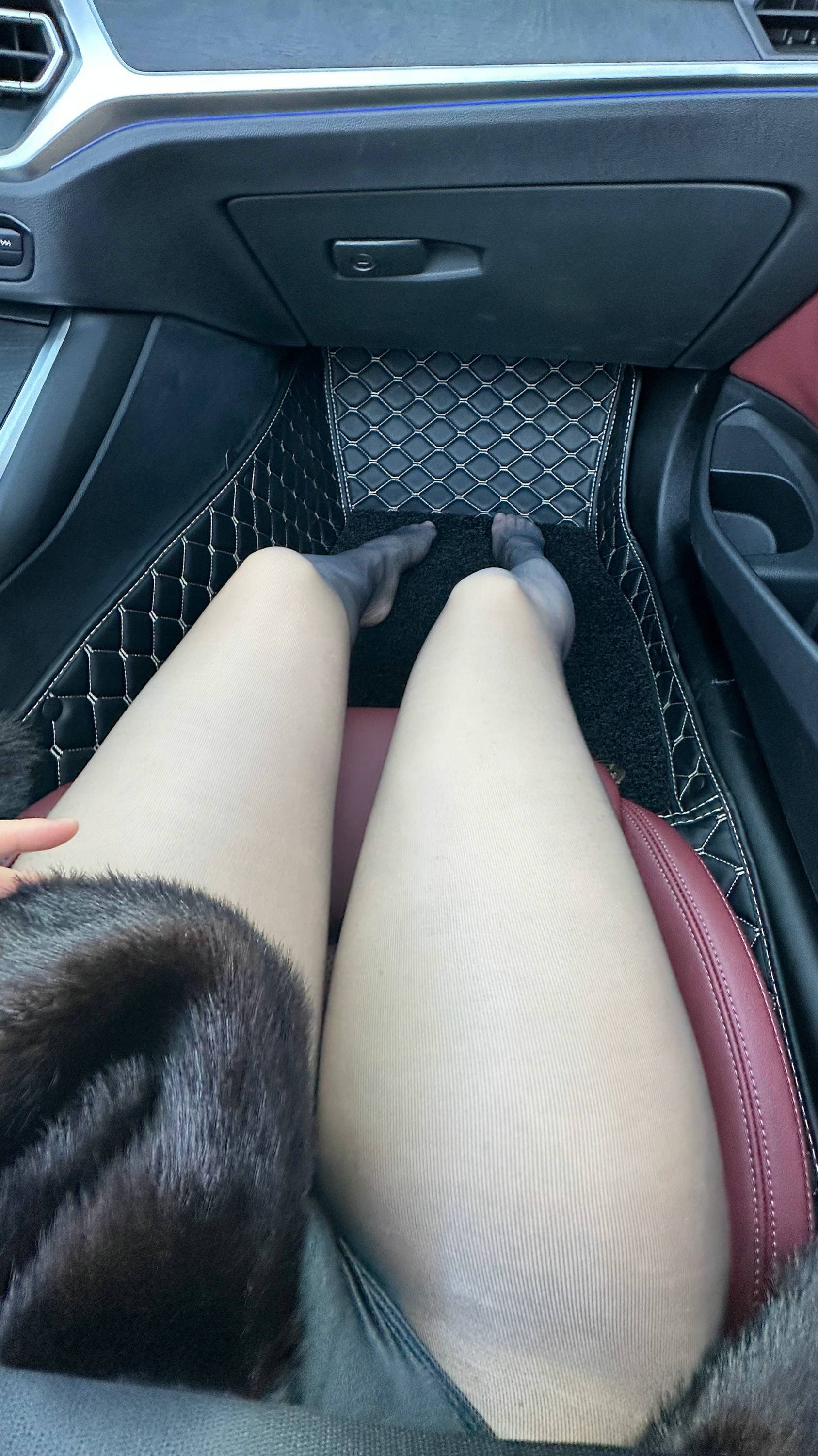 【網路收集系列】福利姬 俏妞qiaoniuTT《 車庫美人 》VIP福利帖全【44P】-第1章-图片2