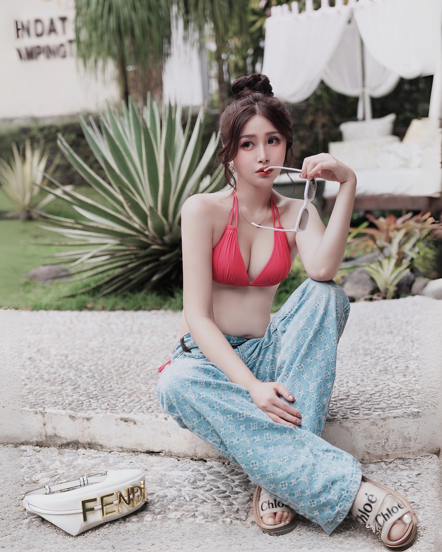 火辣正妹「鄔育錡」完美身材挑戰性感美拍-第1章-图片5