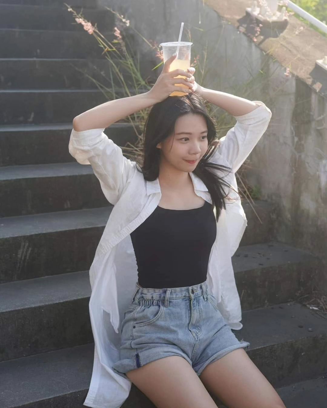 正妹老師「芊聿」燦爛笑顏太迷人體態也感到驚豔-第1章-图片8