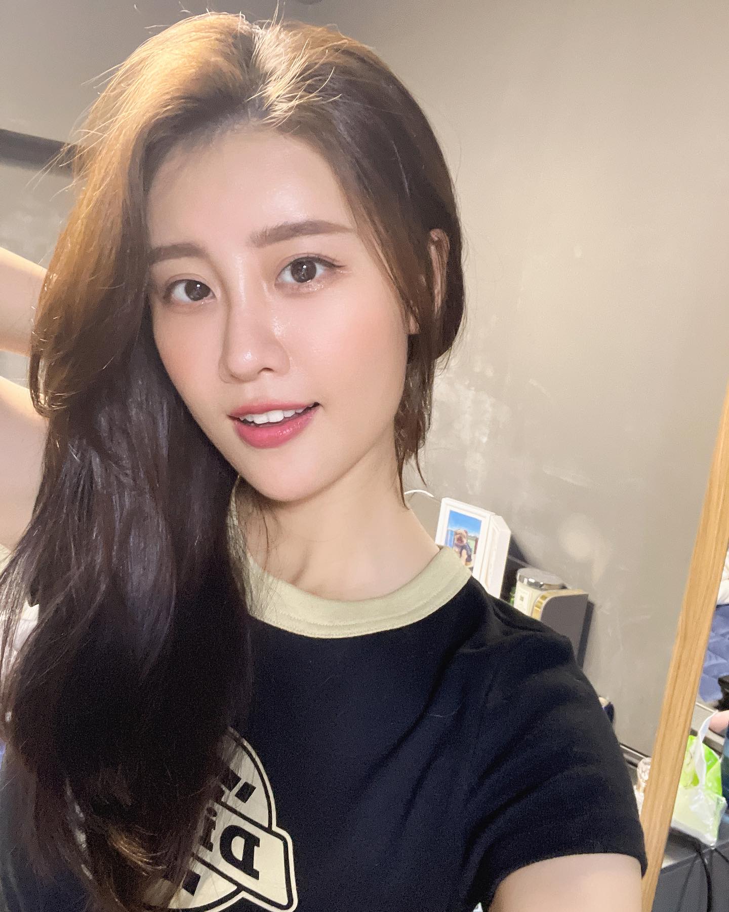 女神「林真亦YUNA」姣好臉蛋惹火身材讓人看得好陶醉-第1章-图片8