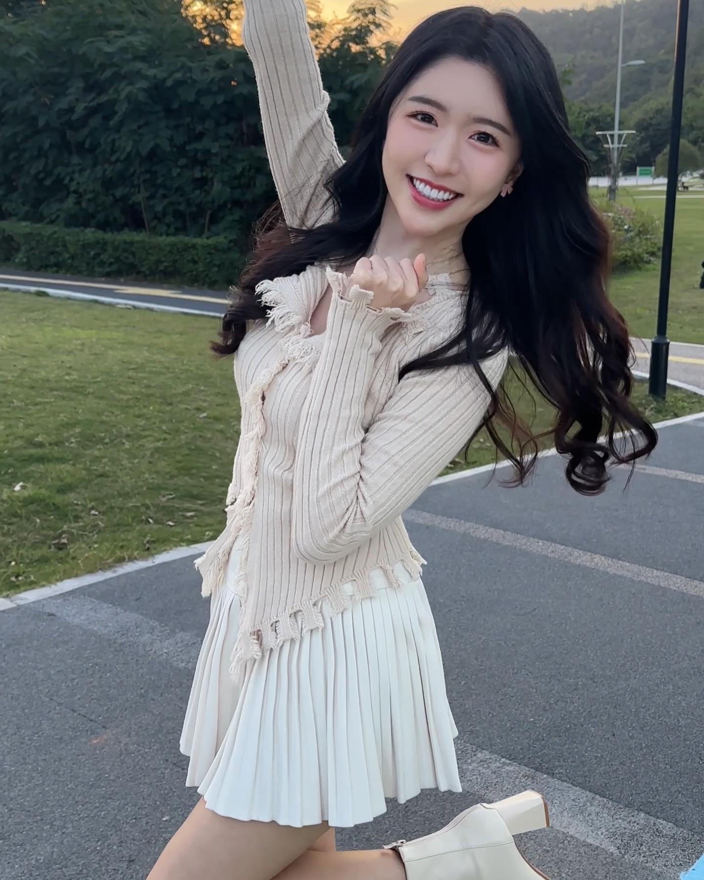 大馬正妹「張安琪」姣好身材來勢洶洶！甜笑勾引魅力十足-第1章-图片1