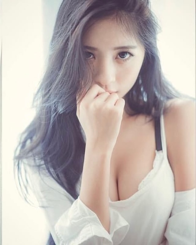 大馬正妹「張安琪」姣好身材來勢洶洶！甜笑勾引魅力十足-第1章-图片2