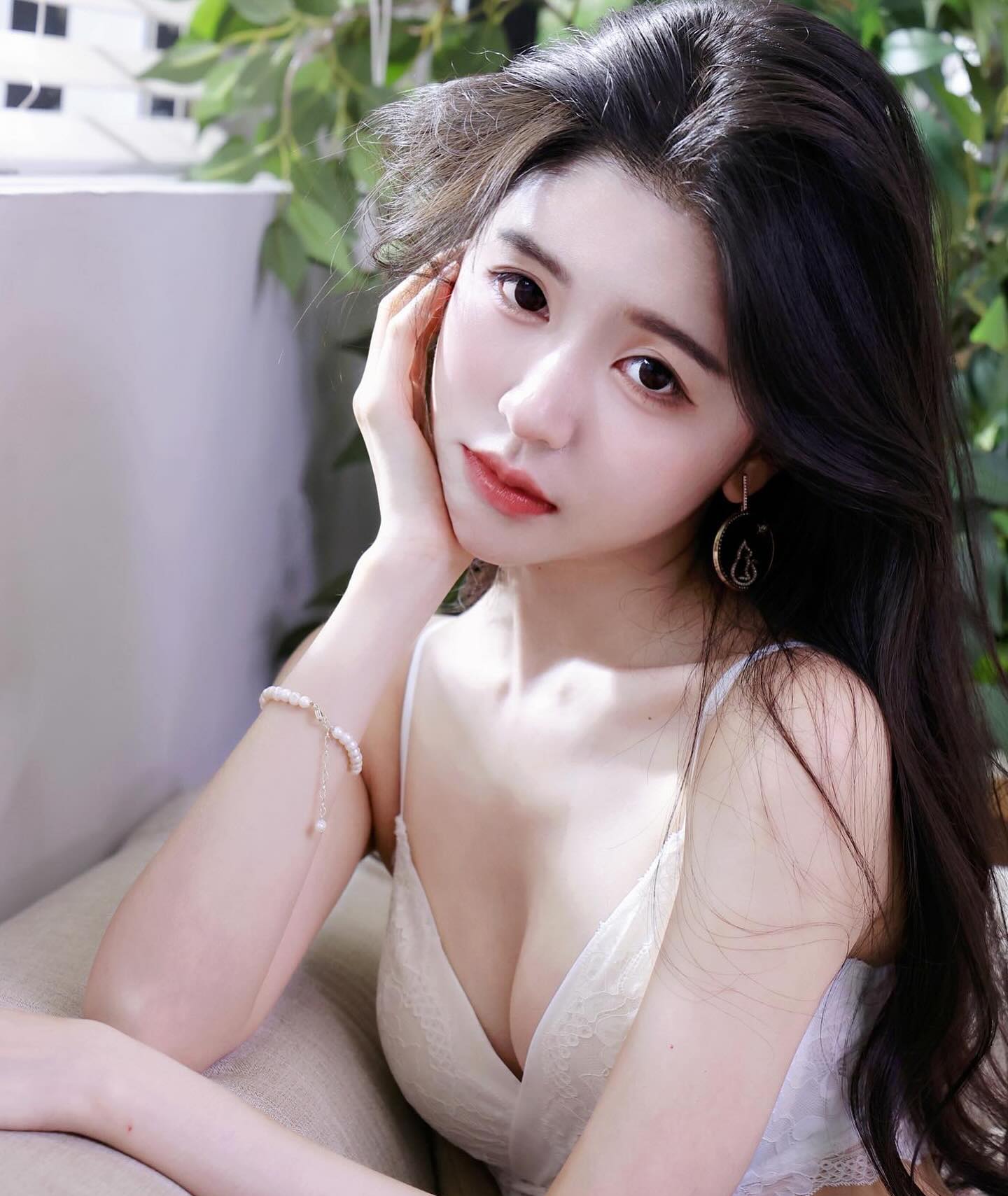 大馬正妹「張安琪」姣好身材來勢洶洶！甜笑勾引魅力十足-第1章-图片4